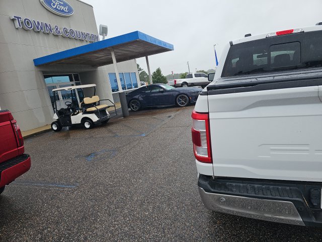 Certified 2022 Ford F150 Lariat w/ Equipment Group 501A Mid AWD/4WD image 7