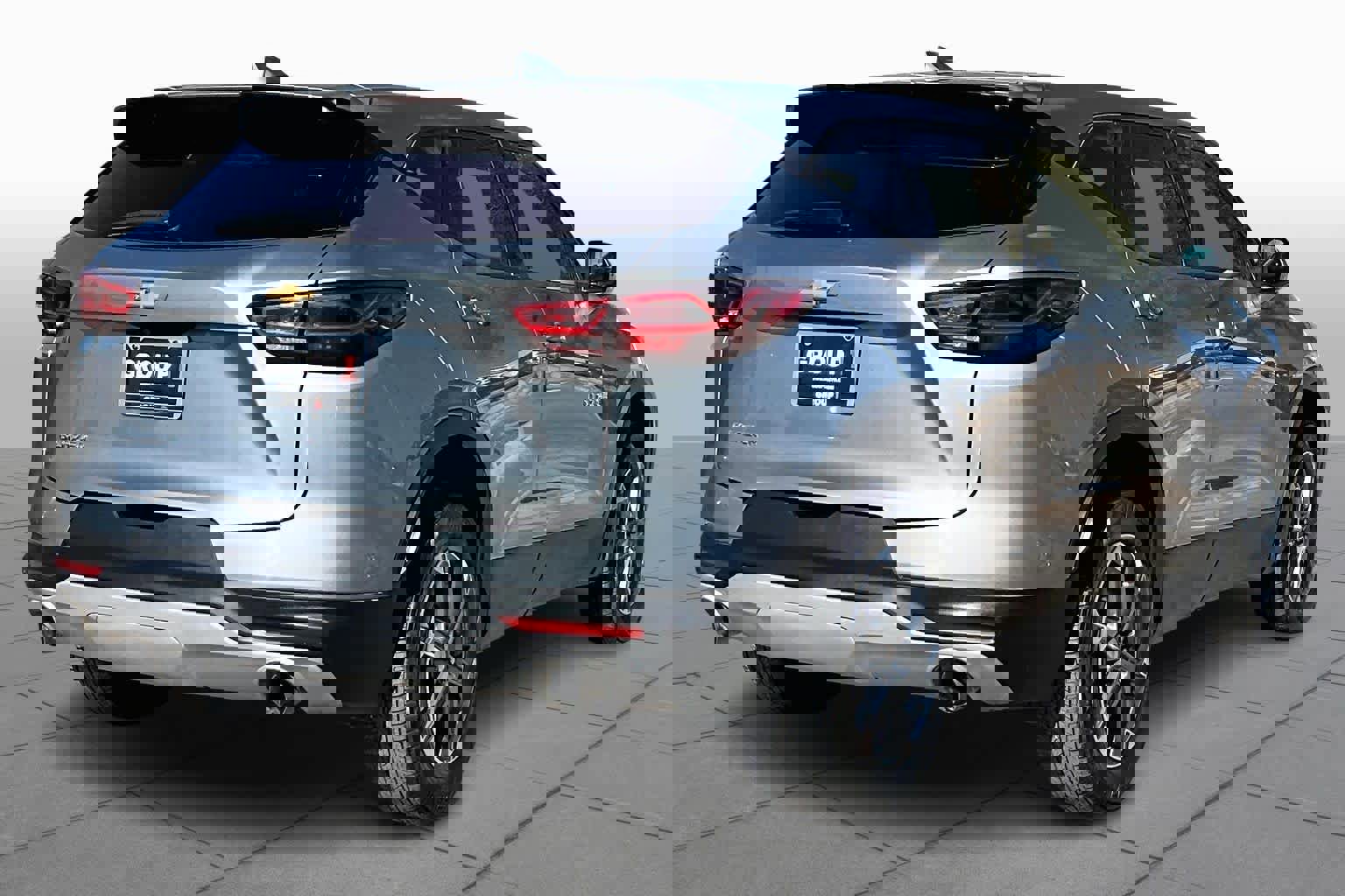 Used 2025 Chevrolet Blazer LT image 4