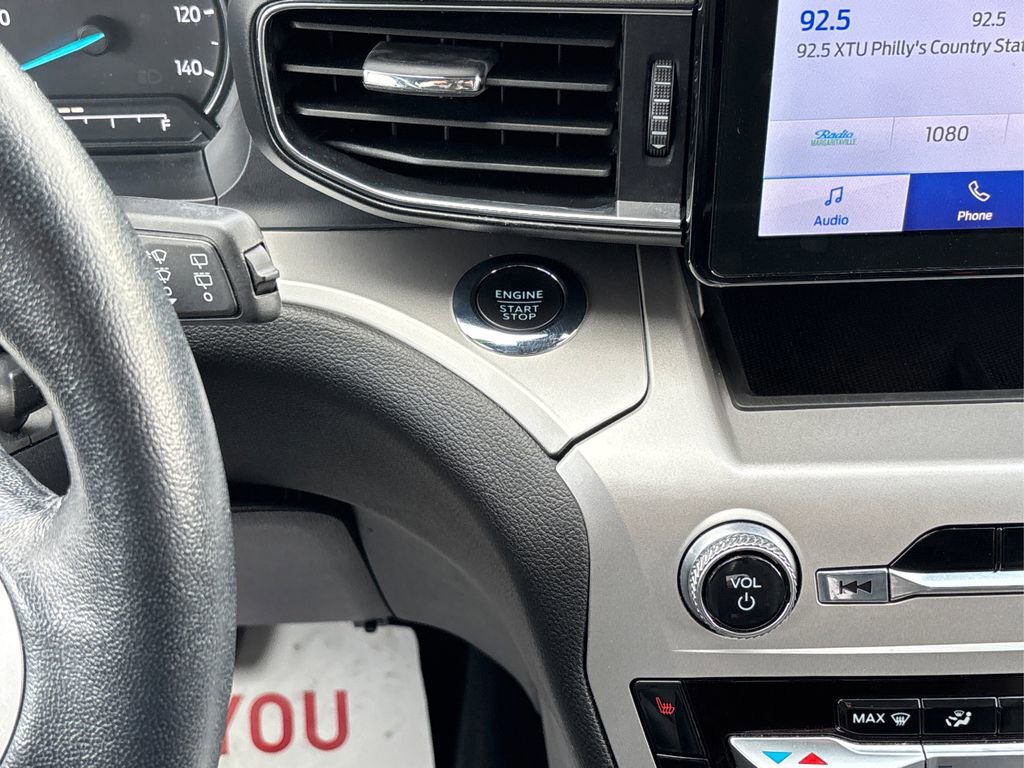 Certified 2022 Ford Explorer XLT w/ Equipment Group 202A image 30