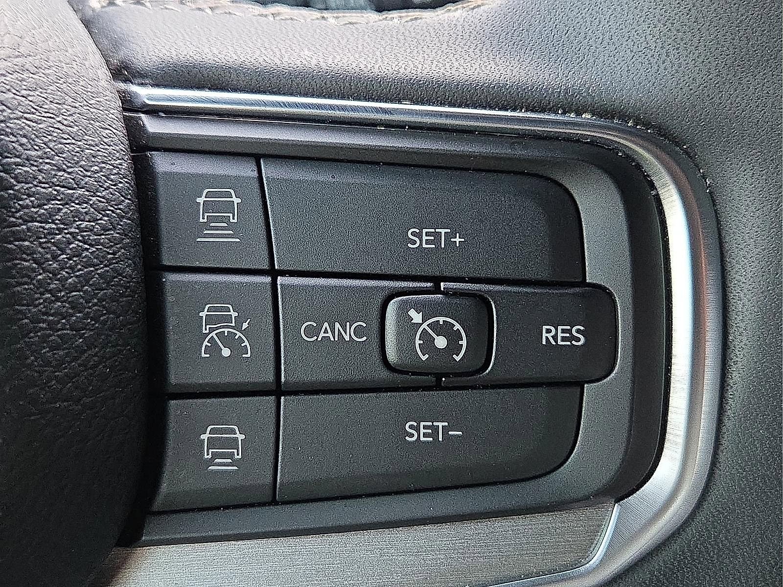 Used 2024 Jeep Wagoneer Series II AWD/4WD image 21