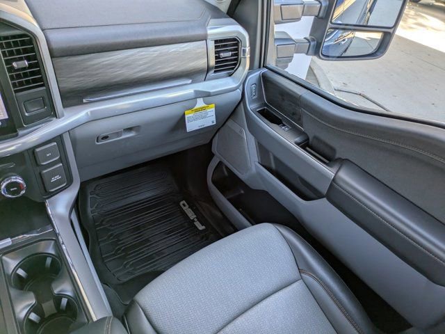 Certified 2025 Ford F150 Lariat w/ Equipment Group 501A Mid image 19