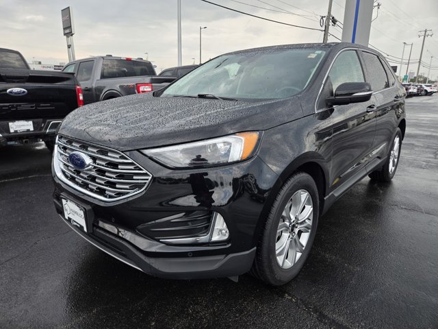 Certified 2023 Ford Edge Titanium AWD/4WD image 4