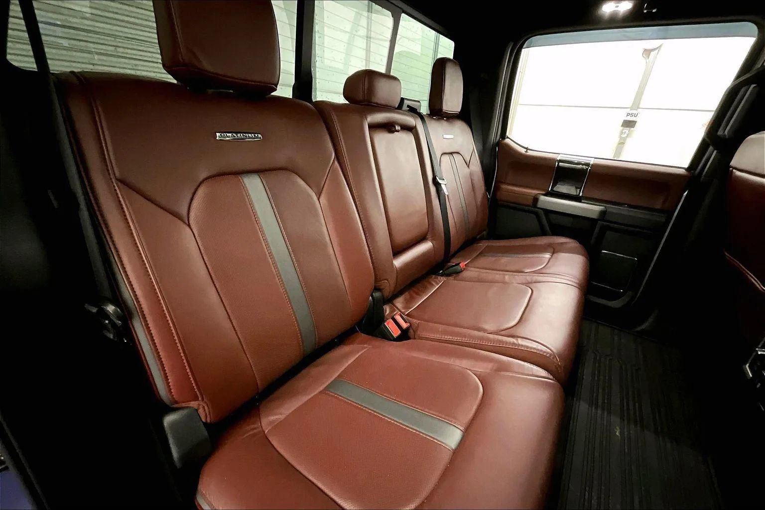 Certified 2022 Ford F450 Platinum w/ FX4 Off-Road Package image 26