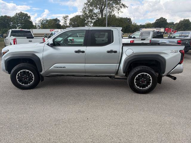 Used 2024 Toyota Tacoma TRD Off-Road AWD/4WD image 20