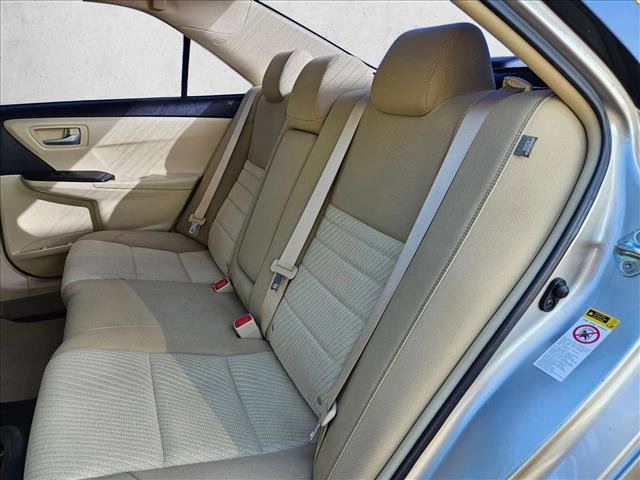Used 2017 Toyota Camry LE image 19
