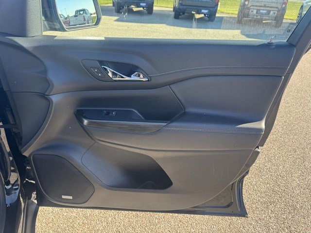 Used 2023 GMC Acadia SLT image 34