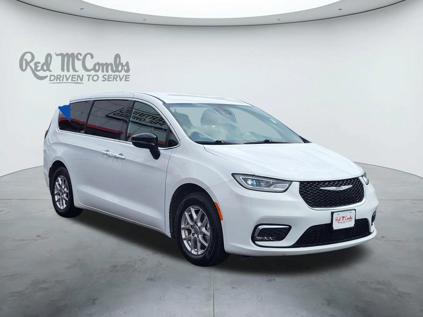 Used 2025 Chrysler Pacifica Select image 1