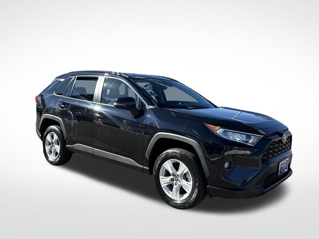 Used 2021 Toyota RAV4 XLE w/ Carpet Mat Package (TMS)