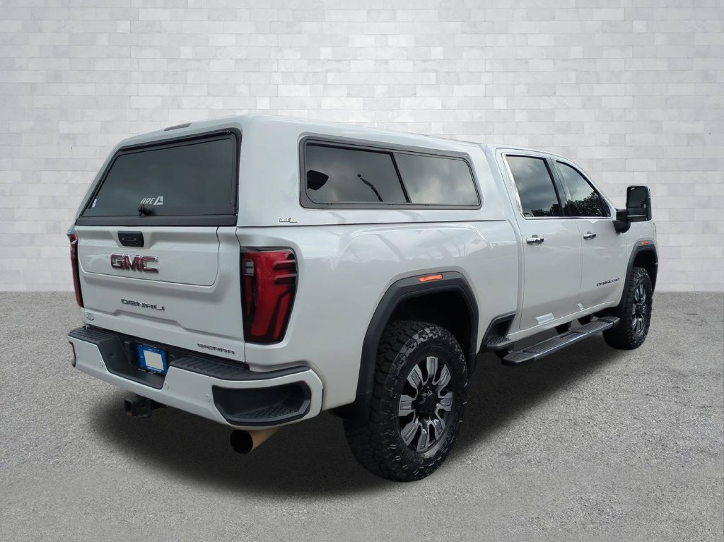 Used 2024 GMC Sierra 2500 Denali w/ Denali Reserve Package AWD/4WD image 5