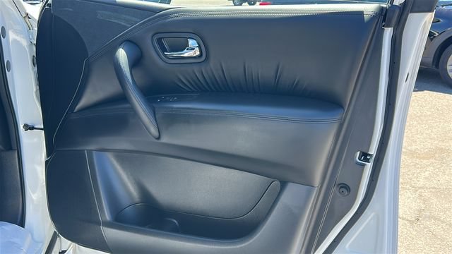 Used 2023 Nissan Armada SL w/ Midnight Edition Package AWD/4WD image 10