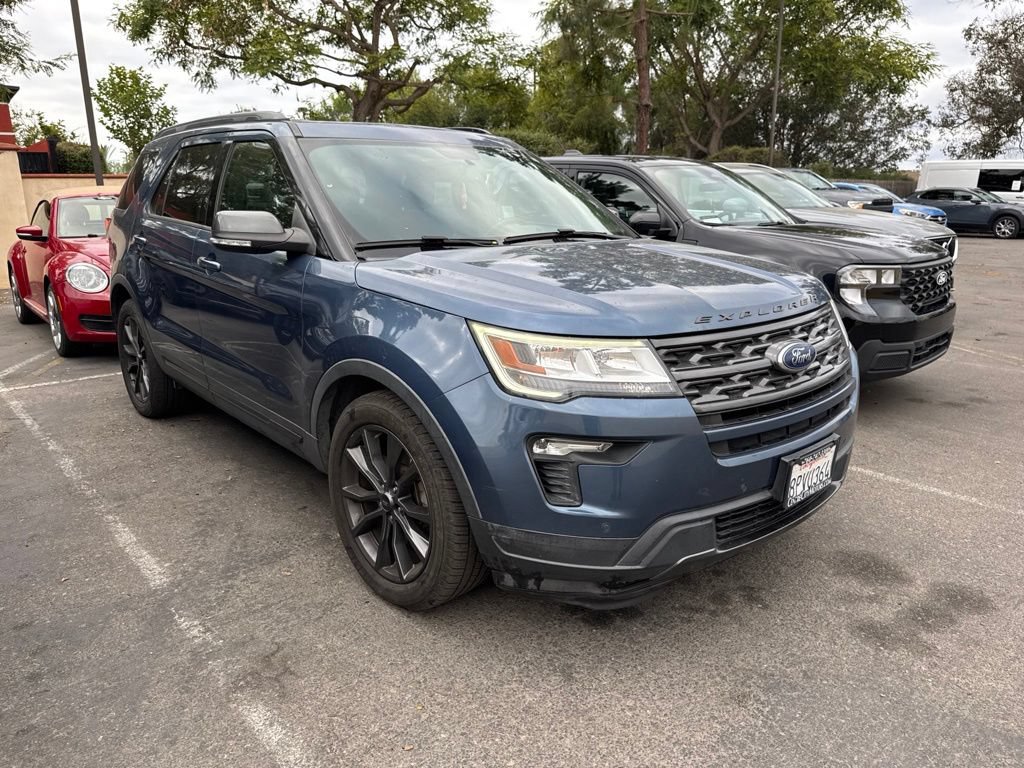 Certified 2018 Ford Explorer XLT w/ Equipment Group 202A FWD image 18