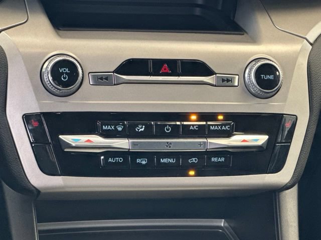 Certified 2023 Ford Explorer XLT AWD/4WD image 15