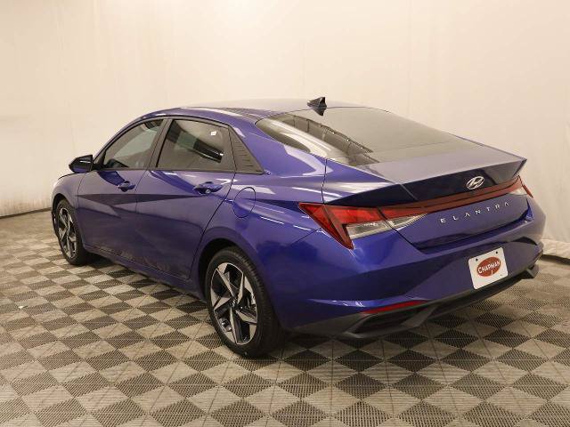 Used 2023 Hyundai Elantra SEL w/ Convenience Package FWD image 2