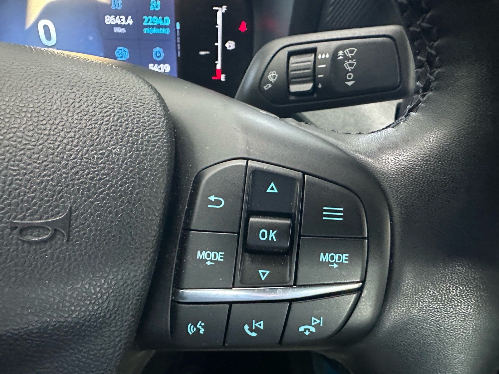 Certified 2025 Ford Maverick XLT w/ XLT Luxury Package FWD image 34