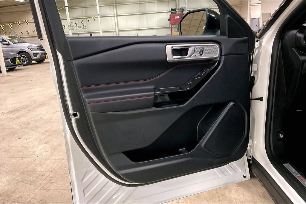 Certified 2023 Ford Explorer ST-Line AWD/4WD image 21