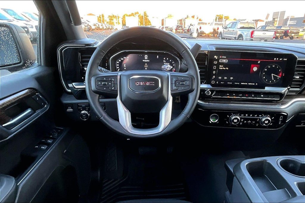 Used 2023 GMC Sierra 1500 Elevation AWD/4WD image 5