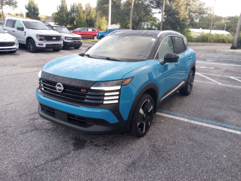 Used 2025 Nissan Kicks SR FWD image 3