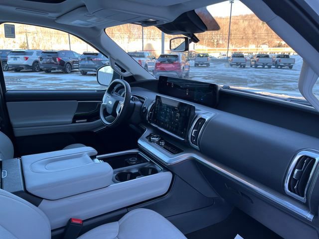 Certified 2025 Ford Expedition Max Platinum w/ Driver's Package image 20