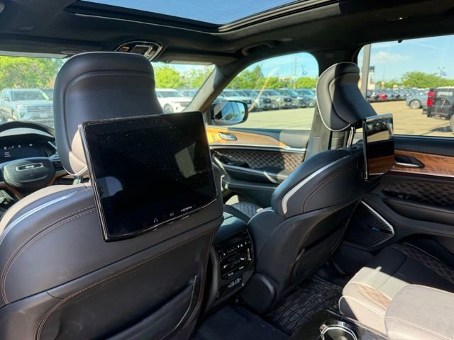 Used 2024 Jeep Grand Cherokee L Summit AWD/4WD image 21