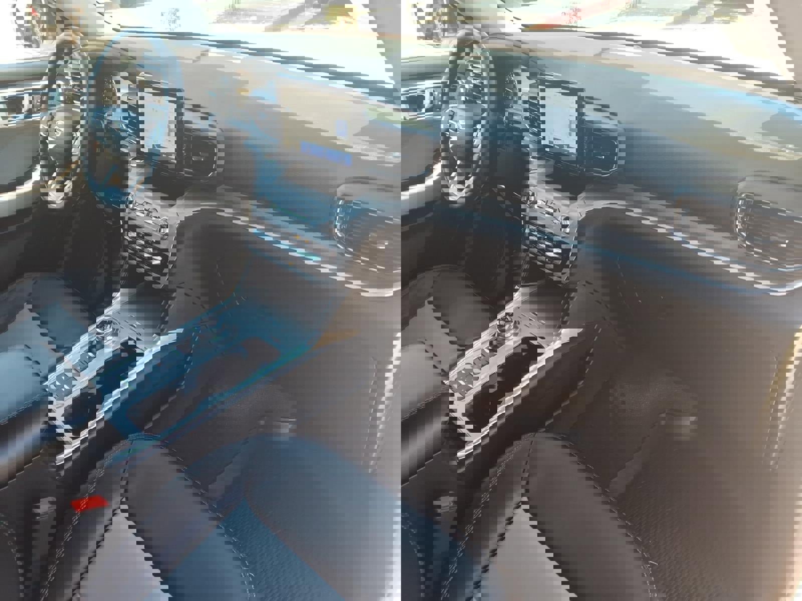 Certified 2023 Ford Explorer XLT w/ Equipment Group 202A image 10