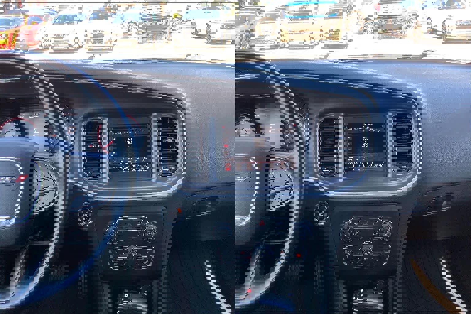 Used 2022 Dodge Charger SXT w/ Blacktop Package image 9