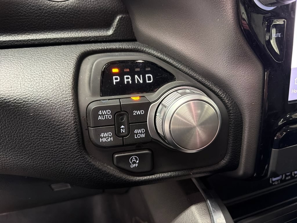 Used 2026 RAM 1500 Laramie AWD/4WD image 29