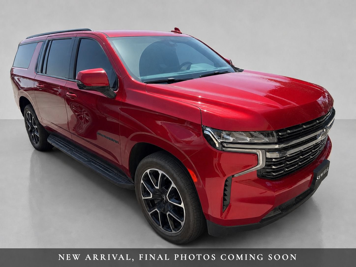 Used 2022 Chevrolet Suburban RST w/ Luxury Package AWD/4WD image 3