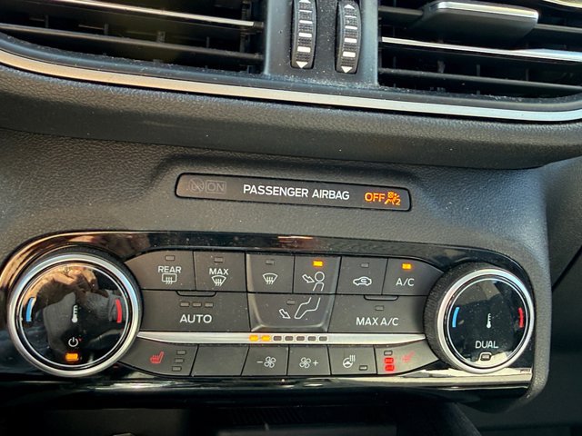 Certified 2022 Ford Escape SE w/ SE Sport Appearance Package AWD/4WD image 22