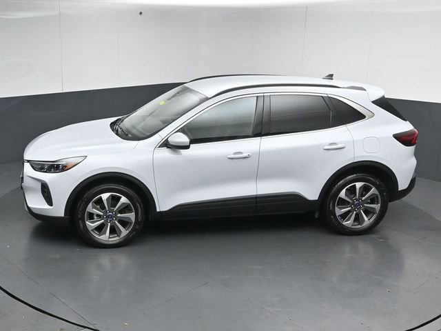 Certified 2025 Ford Escape Platinum AWD/4WD image 7