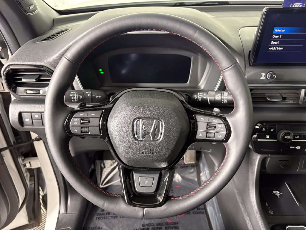 Used 2026 Honda Pilot Black Edition image 15