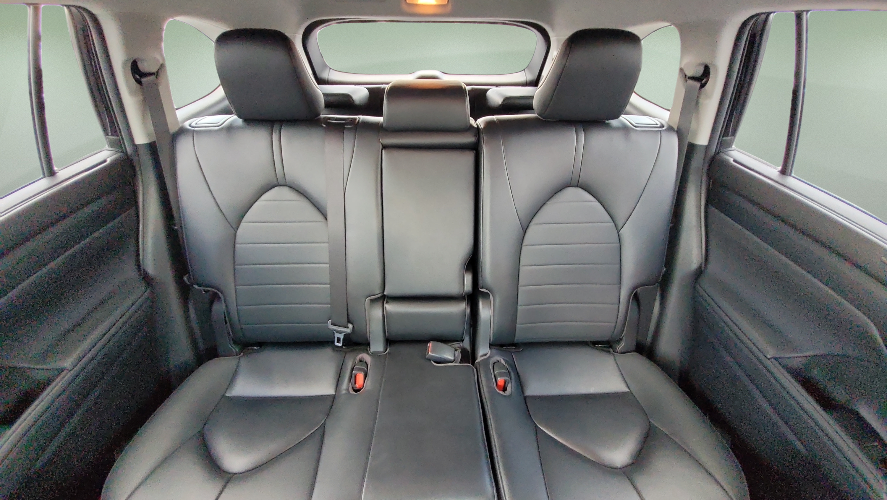 Used 2023 Toyota Highlander XLE AWD/4WD image 20