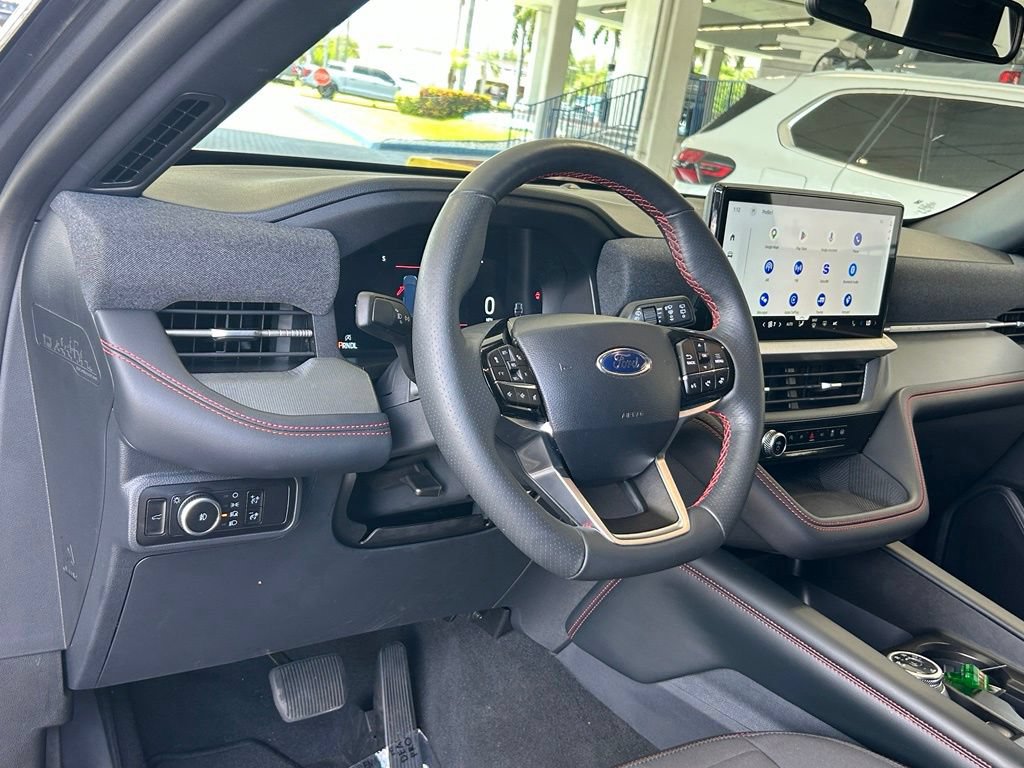 Certified 2026 Ford Explorer ST-Line w/ ST-Line Street Pack RWD image 33