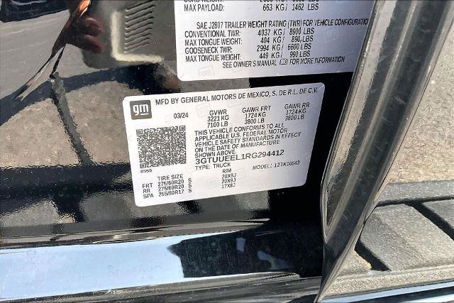 Used 2024 GMC Sierra 1500 AT4 w/ Technology Package AWD/4WD image 6