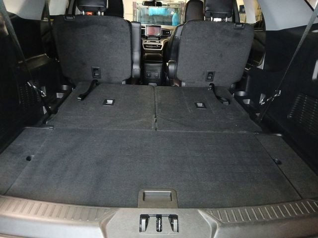 Certified 2023 Ford Explorer XLT w/ Equipment Group 202A AWD/4WD image 41