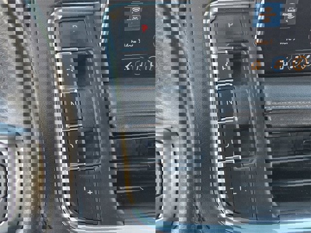 Used 2021 Chevrolet Suburban Z71 w/ Luxury Package image 17