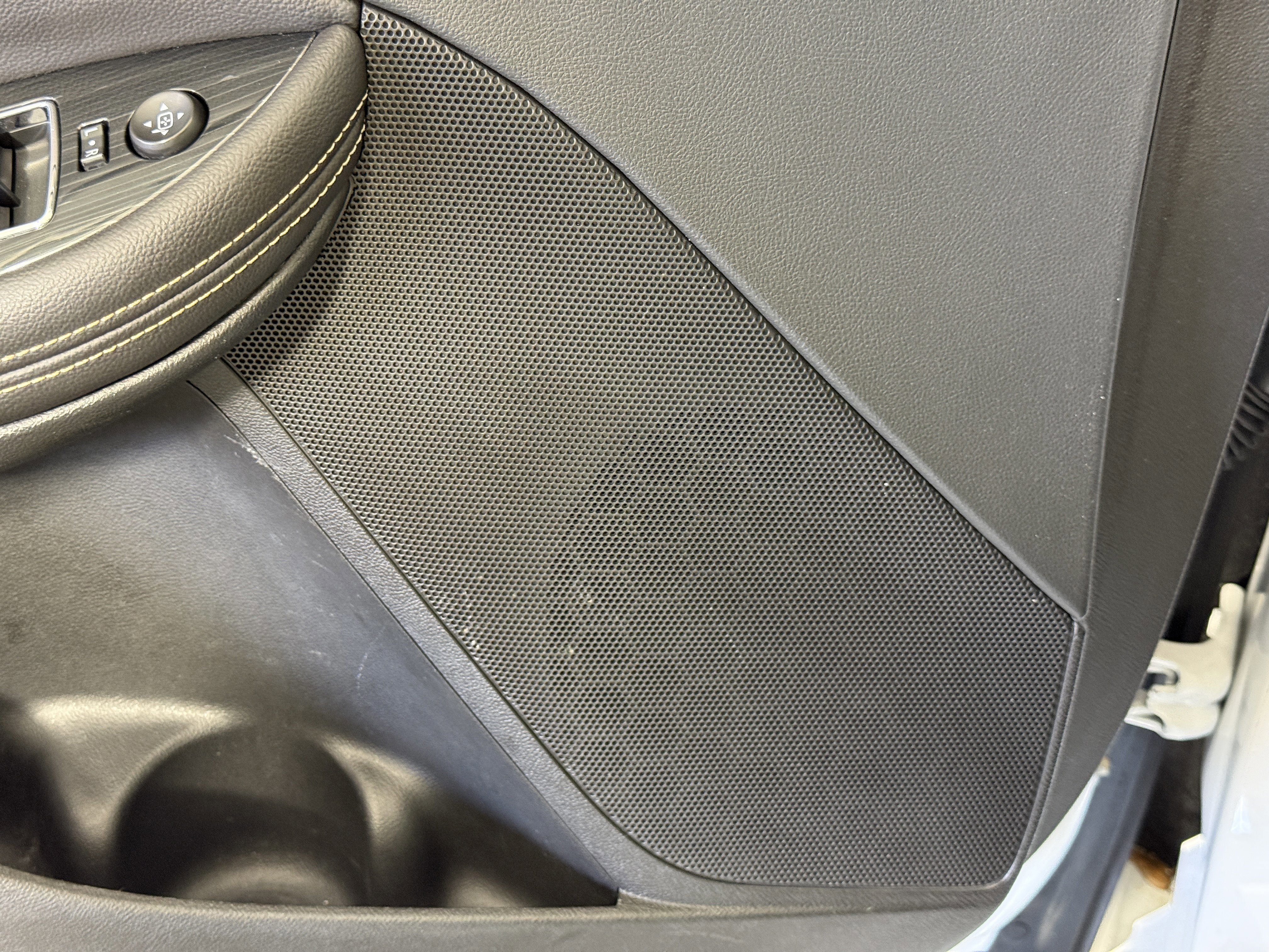 Used 2019 Chevrolet Impala LT image 16