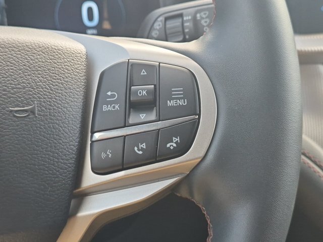 Certified 2025 Ford Explorer Active RWD image 19