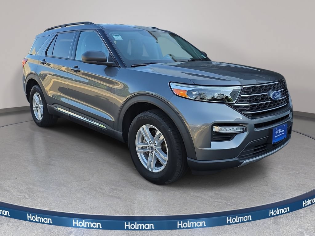 Certified 2023 Ford Explorer XLT w/ Equipment Group 202A AWD/4WD image 3