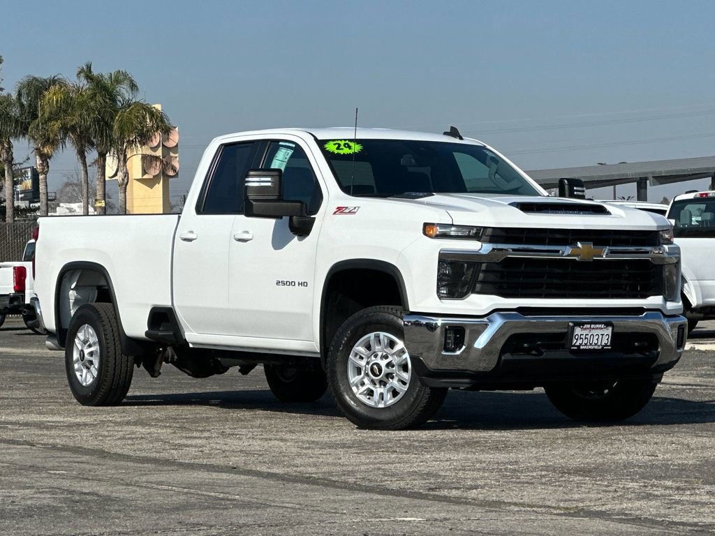 Used 2024 Chevrolet Silverado 2500 LT w/ Convenience Package AWD/4WD image 7