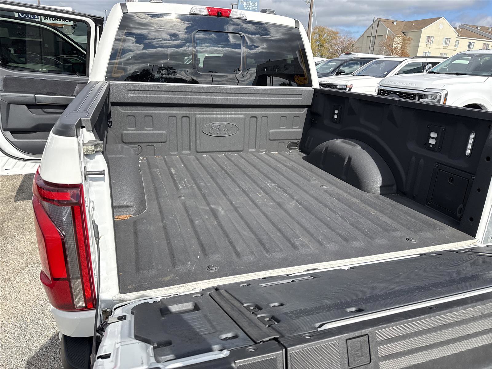 Certified 2024 Ford F150 Platinum w/ FX4 Off-Road Package image 28