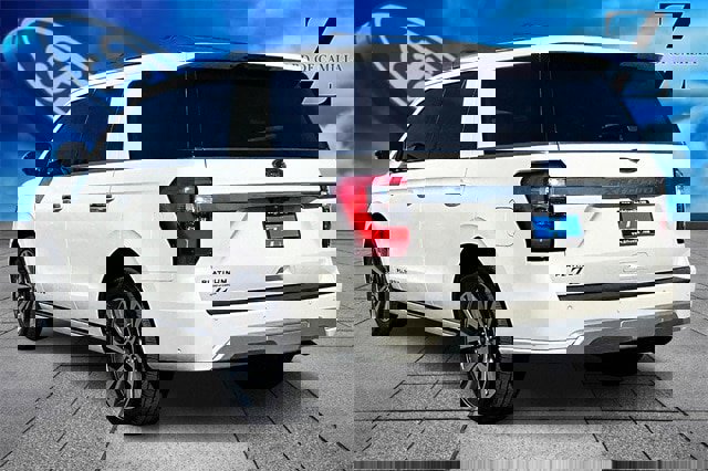 Certified 2020 Ford Expedition Platinum image 2