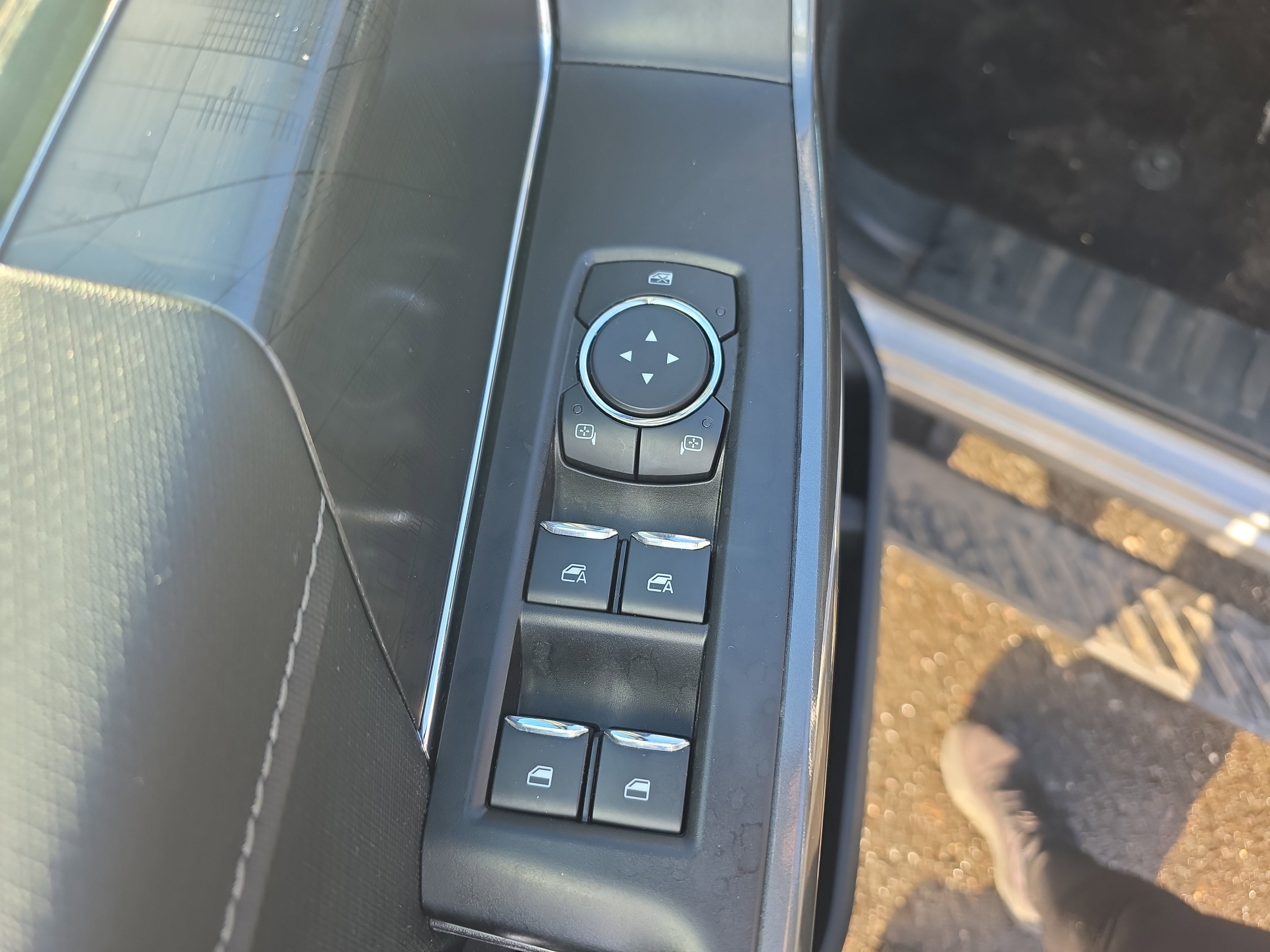 Certified 2022 Ford F150 XLT w/ Equipment Group 302A High image 28