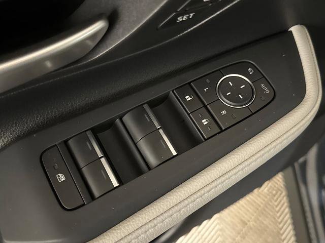 Used 2026 Toyota Grand Highlander FWD image 17