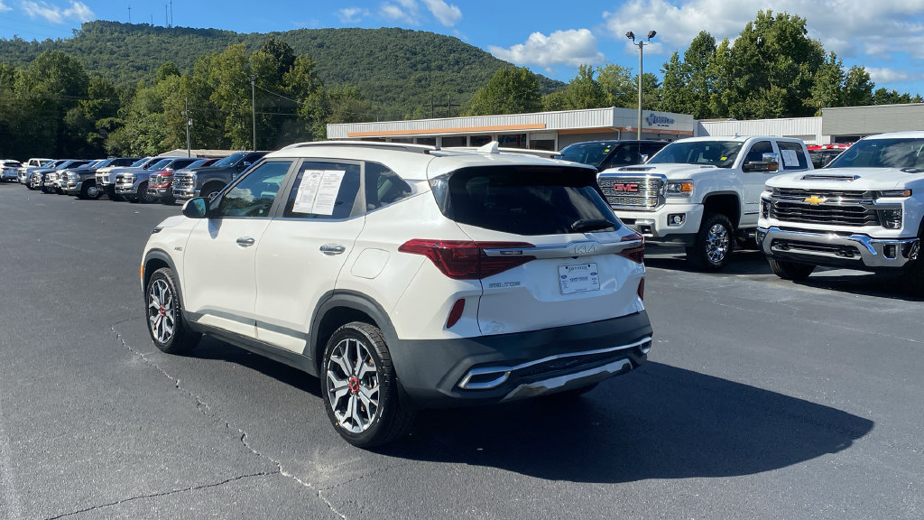 Used 2022 Kia Seltos SX w/ Sunroof Package AWD/4WD image 7