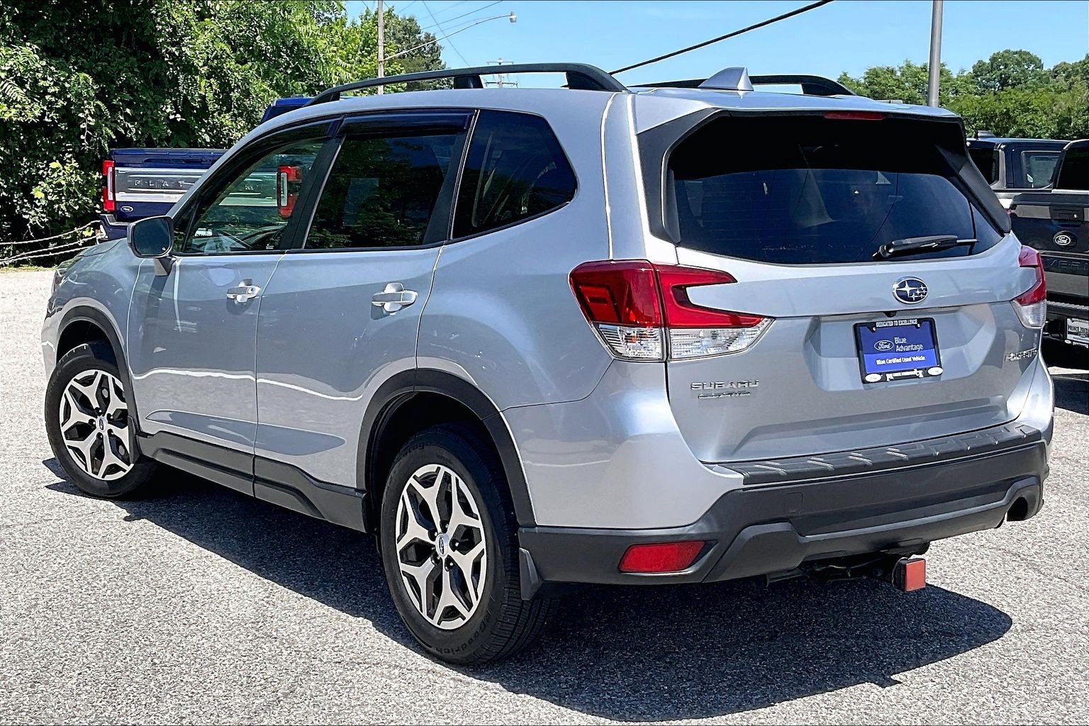 Used 2019 Subaru Forester Premium w/ All-Weather Package AWD/4WD image 11