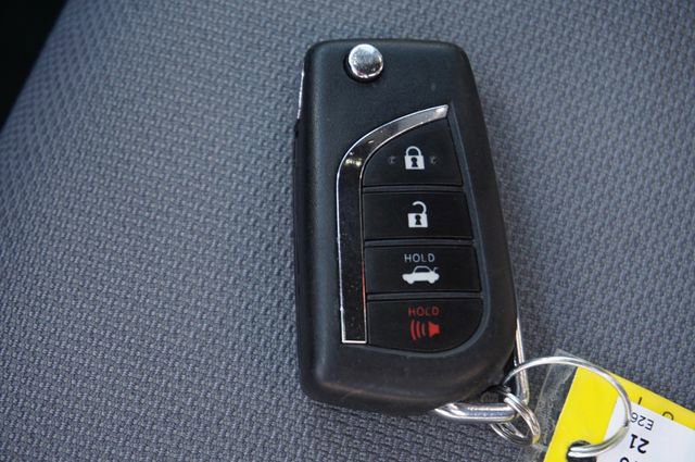 Used 2021 Toyota Corolla SE FWD image 26