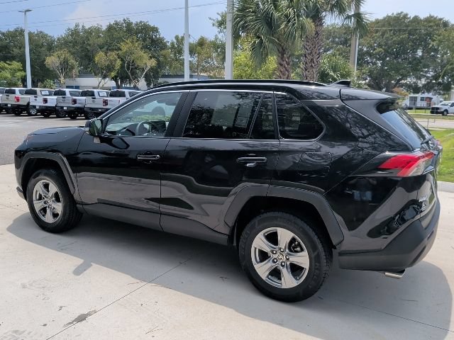 Used 2024 Toyota RAV4 XLE AWD/4WD image 10