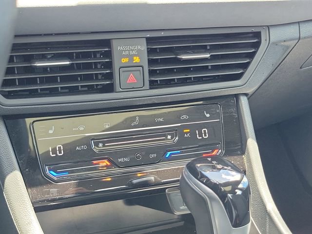 Used 2025 Volkswagen Jetta SE FWD image 26