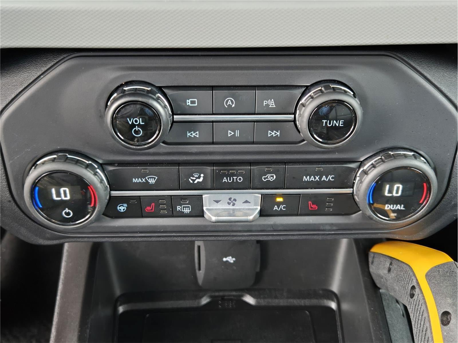 Certified 2023 Ford Bronco Badlands AWD/4WD image 17