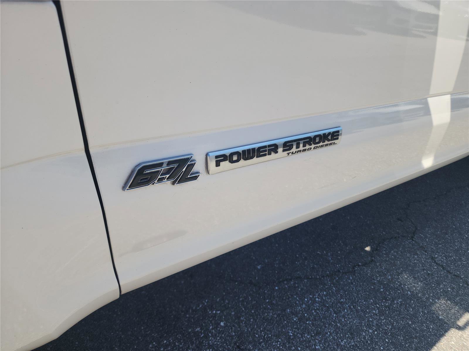 Certified 2017 Ford F350 Platinum w/ FX4 Off-Road Package AWD/4WD image 11